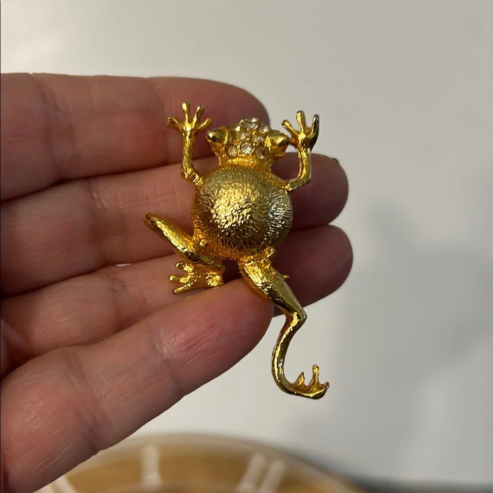 Frog brooch vintage M Jent Textured Gold Tone Rhinestone Frog Brooch pin